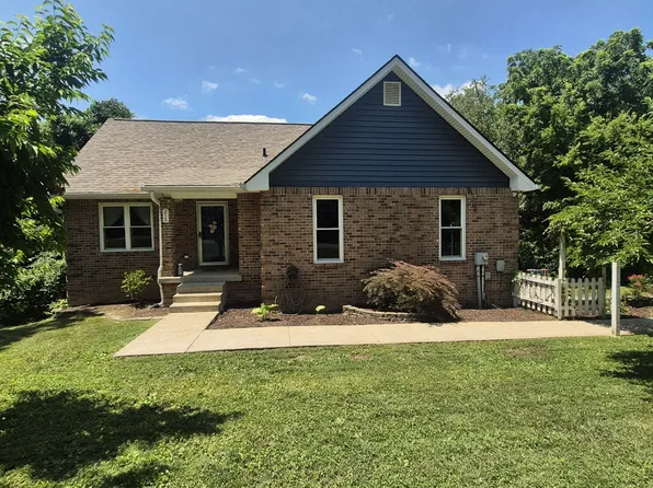 215 April Dr, Old Hickory, TN 37138