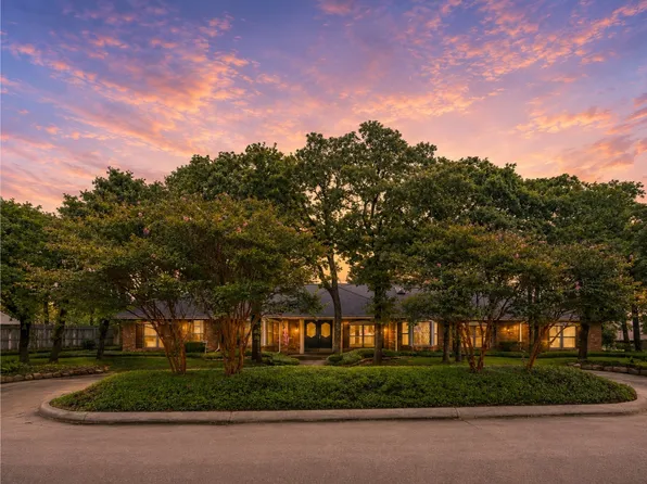 2 Lake Forest Dr, Trophy Club, TX 76262