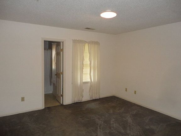 5th image of 236 Browning Ln
