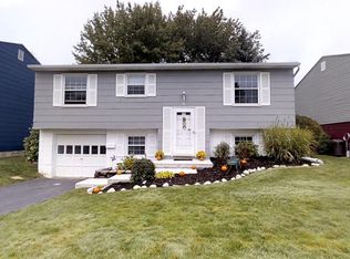 96 W Rouen Dr, Buffalo, NY 14227