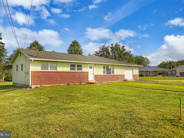 51 Sycamore Ave, Halifax, PA 17032