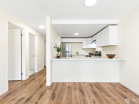 5th image of 10405 12th Avenue Ct S