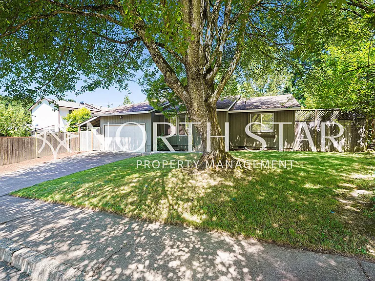 6269 SW Southwood Dr — Photo 2