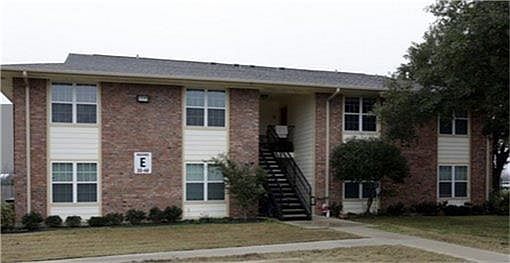 1st image of 209 S Grand Ave APT 3