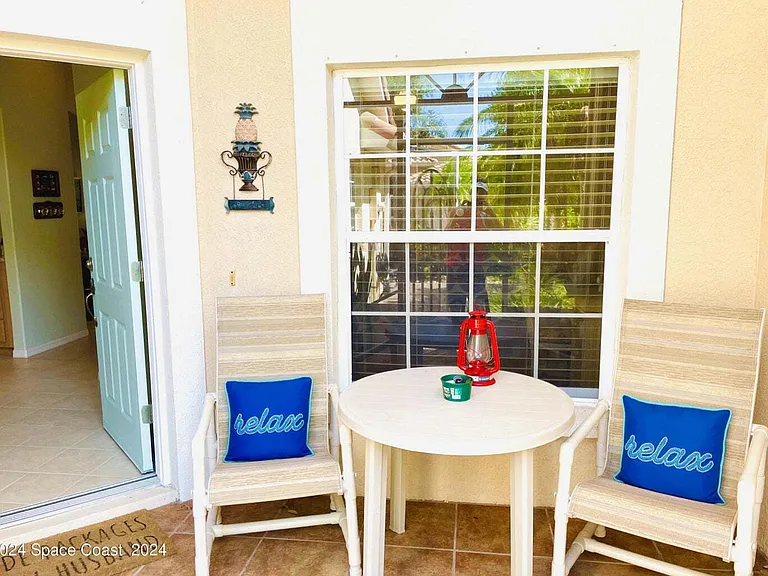 5569 Cord Grass Ln — Photo 2