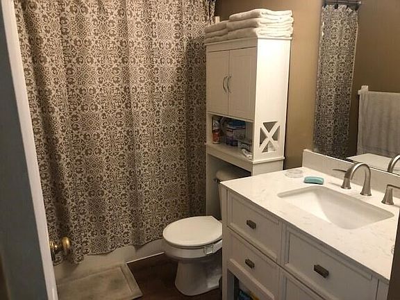 2nd image of 10412 Vineyard Ct