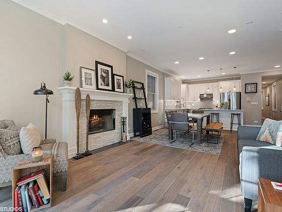 2nd image of 1842 W Armitage Ave #1