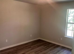 200 Commercial St #2, Prairie Grove, AR 72753