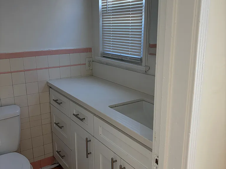 614 Hauser Blvd — Photo 17