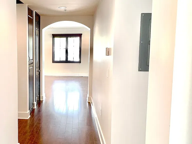 1415 Greenfield Ave #101 — Photo 13