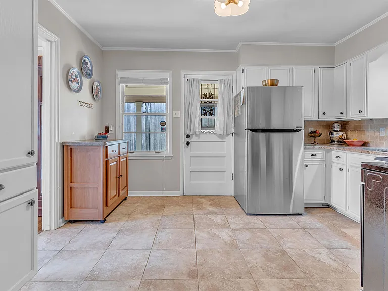 1383 S White Station Rd — Photo 7