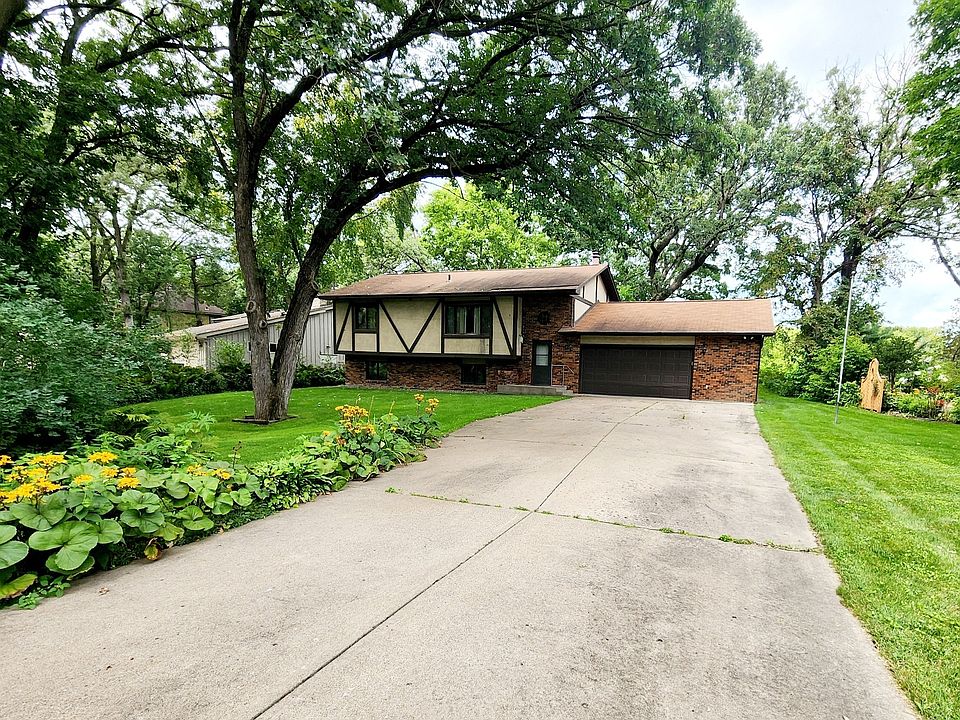 1st image of 3536 Rum River Dr