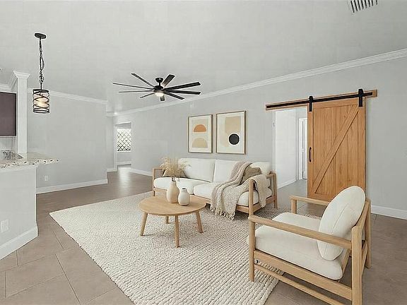 3rd image of 4765 SE 25th Loop