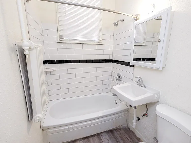 Pleasant Avenue Apartments — Photo 19