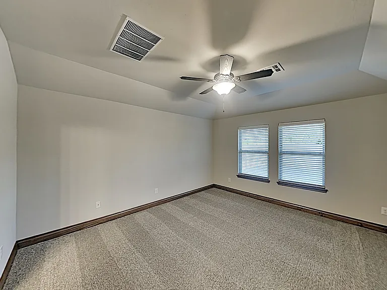 7050 Richardson Ct — Photo 10