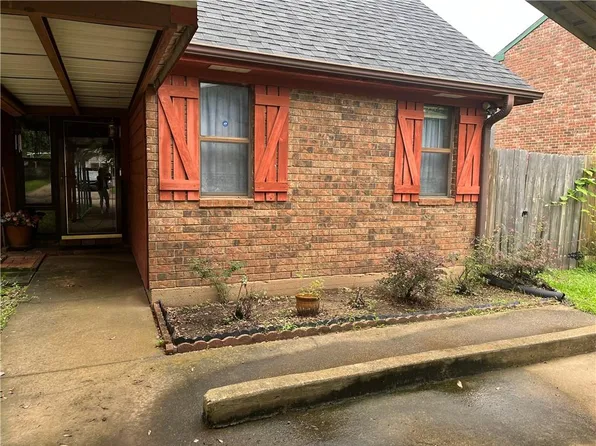 810 Brooks Blvd #A, Alexandria, LA 71303