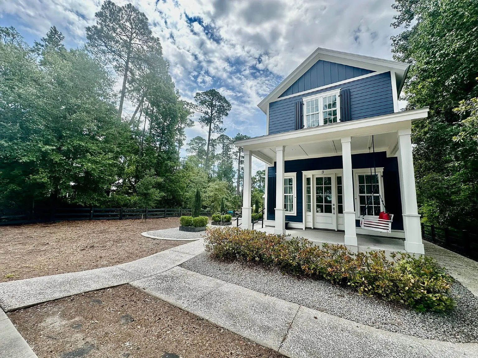 1 bed, 2.0 bath, 1584 sqft, $2,395 — Photo 3