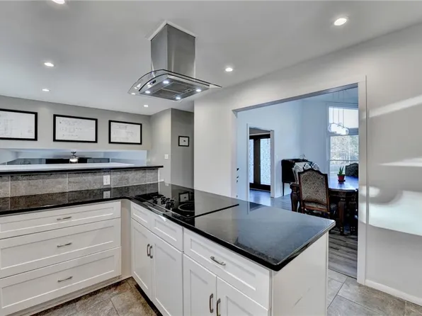 1470 Stone Lea Dr, Oxford, GA 30054