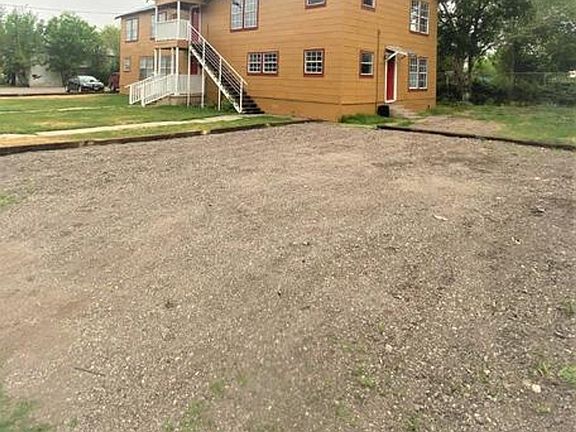 3rd image of 413 Margaret St
