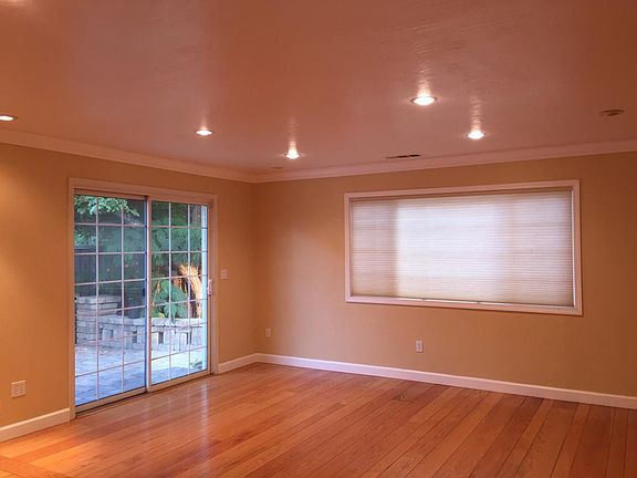 5th image of 10420 Lansdale Ave