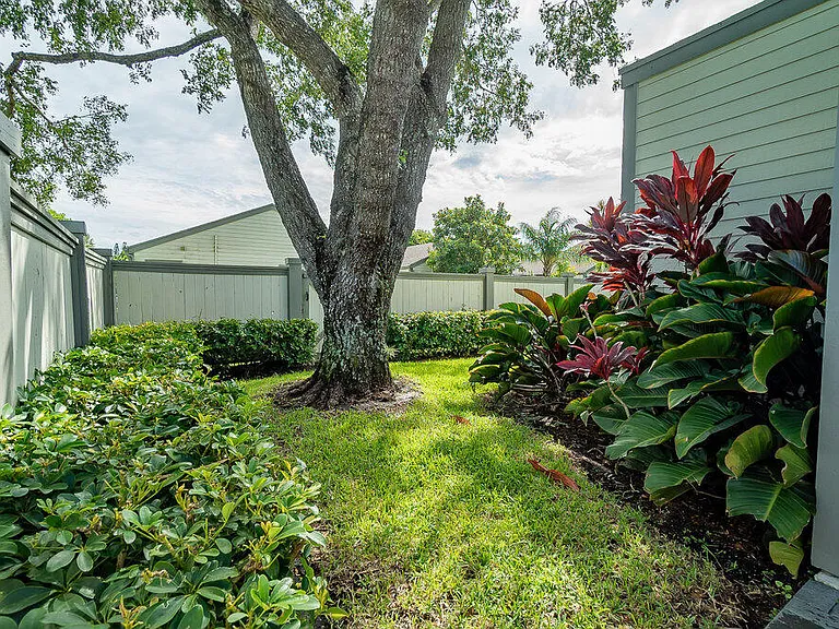 13335 Bedford Mews Ct — Photo 15