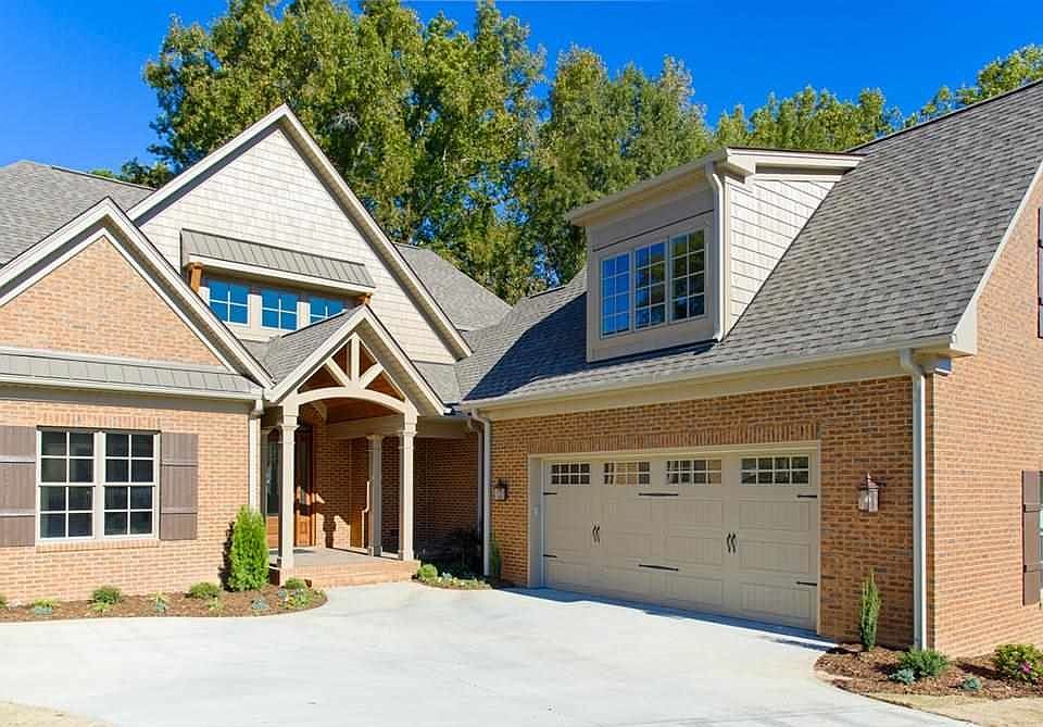 1st image of 5 Charleston Oak Ln