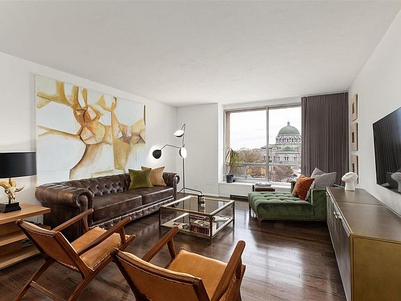 4th image of 4501 Lindell Blvd APT 6D