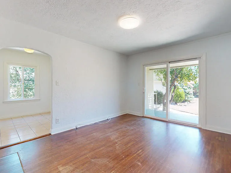1400 N Dominion Ave — Photo 11
