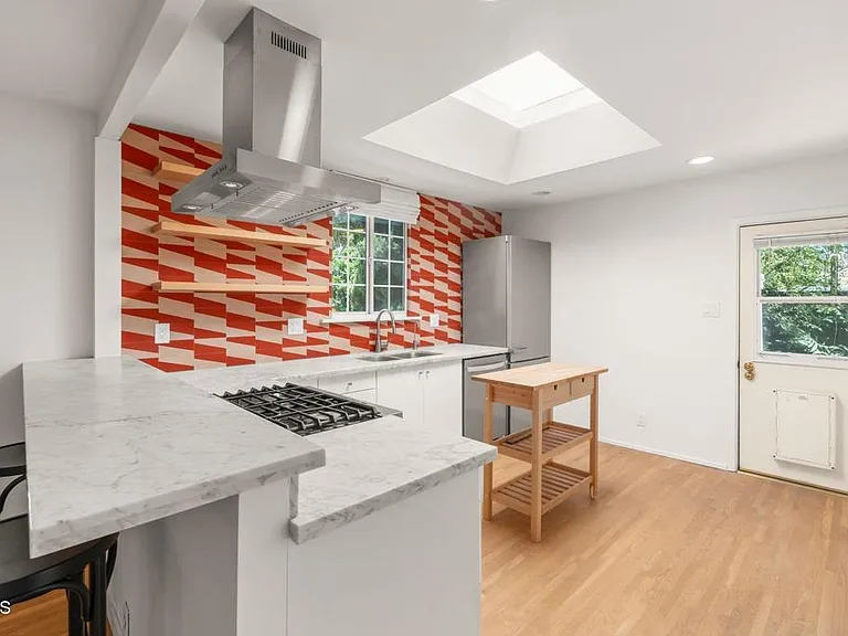 317 El Medio St — Photo 3