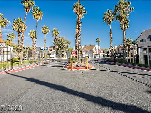 2nd image of 4361 Sanderling Cir Unit 36