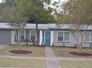 611 Burwood Ln, San Antonio, TX 78213