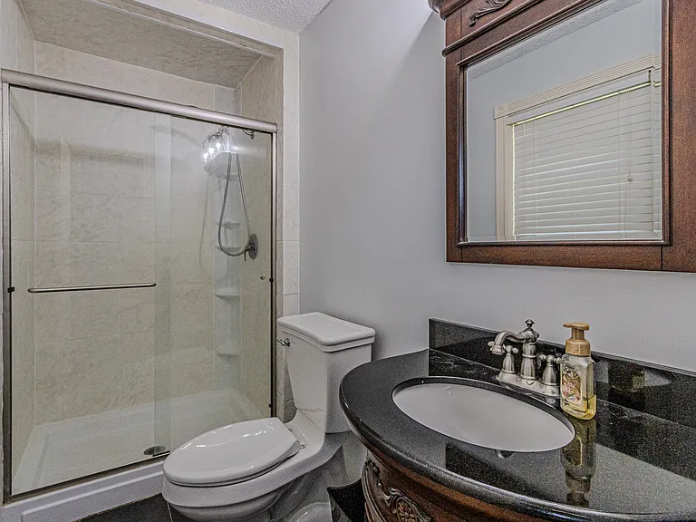 306 N Center Hill Rd — Photo 6