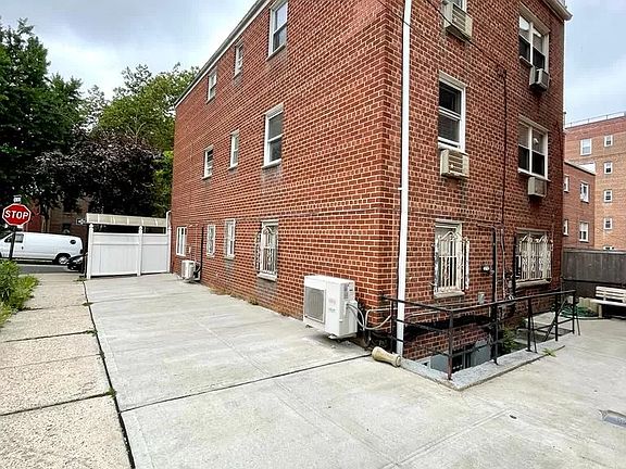 3rd image of 80-27 135th St #1