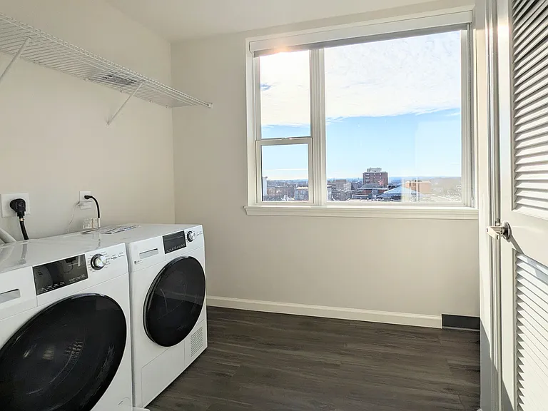 Gallery 118 — Photo 81