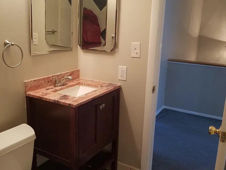 8 Hall bath w/ marble vanity