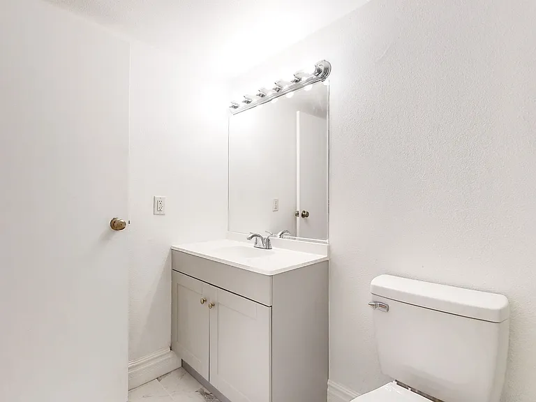 601 W 11th Ave #111 — Photo 22