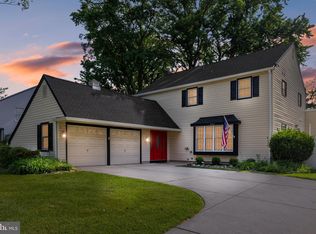 242 Southview Dr, Delran, NJ 08075