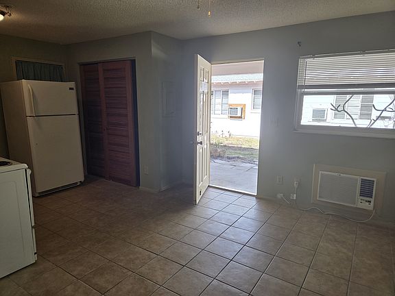 3rd image of 2808 Beach Blvd S #14