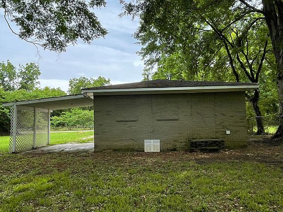 5th image of 3544 Lamuck St