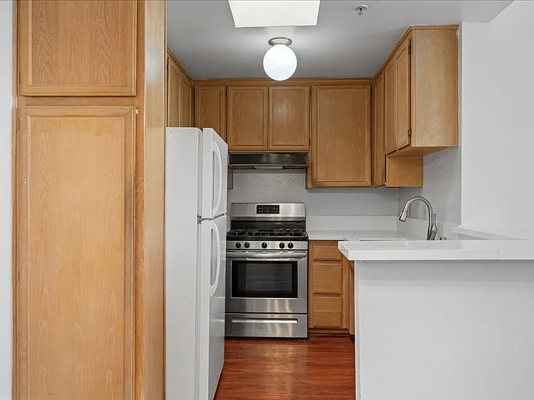 1785 Beloit Ave — Photo 21