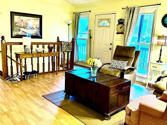 5th image of 66 Freestone Ln