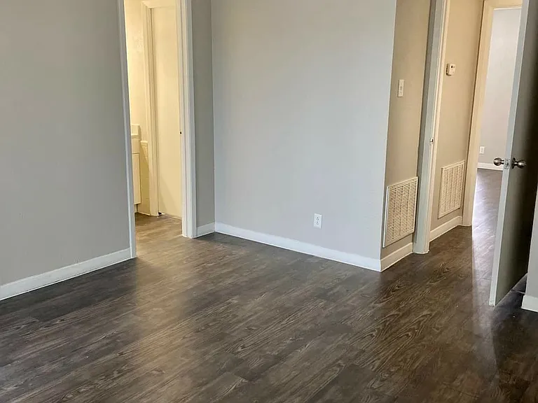 4443 Ocean Dr — Photo 7