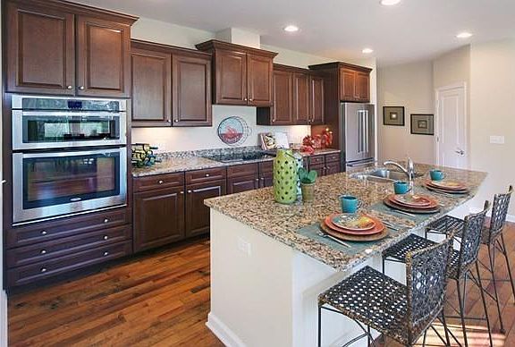 2nd image of 29 Jackson Dr #28