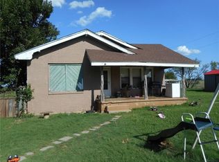 195 Davidson Rd, Bellevue, TX 76228