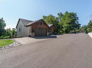 424 NE Province Dr, Camas, WA 98607