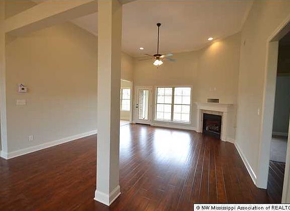 4th image of 1580 Sledgefield Ln