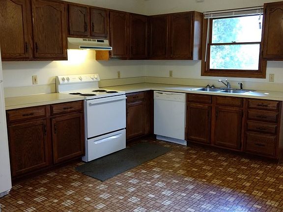 2nd image of 8590 Wabasis Ave NE
