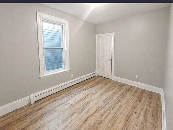 4th image of 152 Chadwick Ave #1L