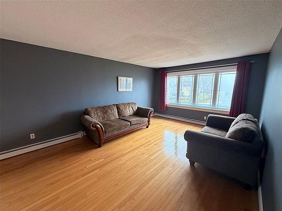 5th image of 52 Toronto Street