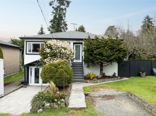 870 Pendene Pl, Saanich, BC